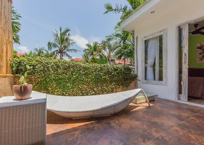 Villa Odil, Great Value 700m & 15m Pool *